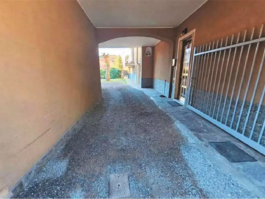 Immagine 6 di Appartamento in vendita  in Via Monsignor Paleari 41 a Pogliano Milanese