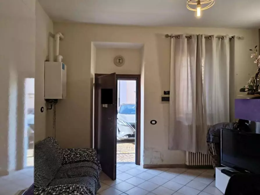 Immagine 8 di Appartamento in vendita  in Via XXV APRILE a Rosate