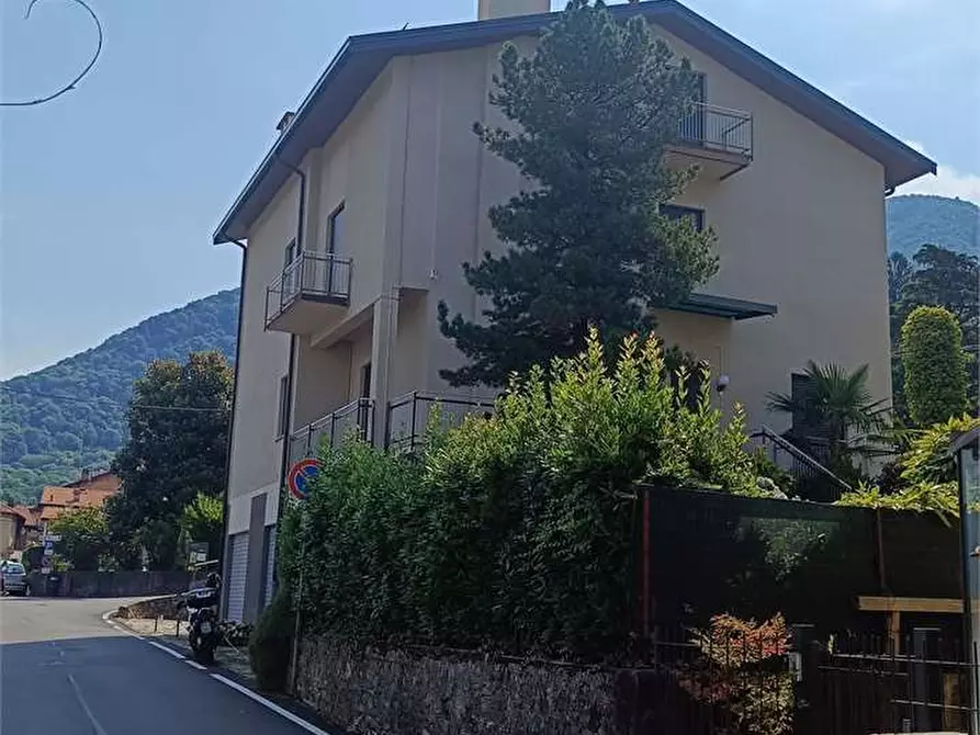 Immagine 23 di Appartamento in vendita  in Via Milano   13 a Orino