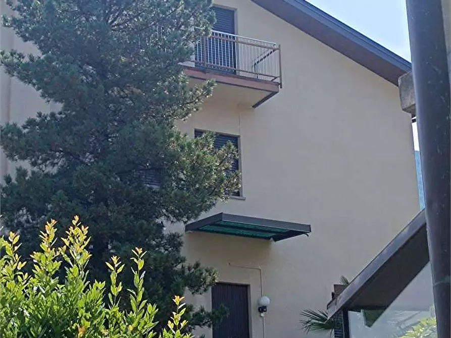 Immagine 24 di Appartamento in vendita  in Via Milano   13 a Orino