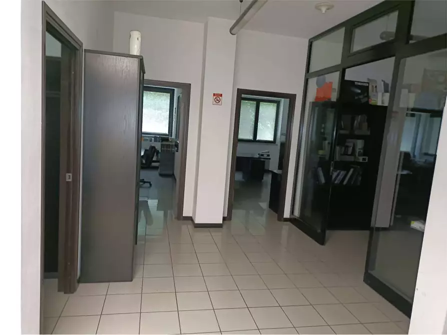 Immagine 3 di Capannone industriale in vendita  a Induno Olona