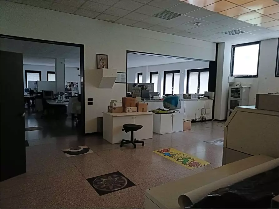 Immagine 4 di Capannone industriale in vendita  a Induno Olona