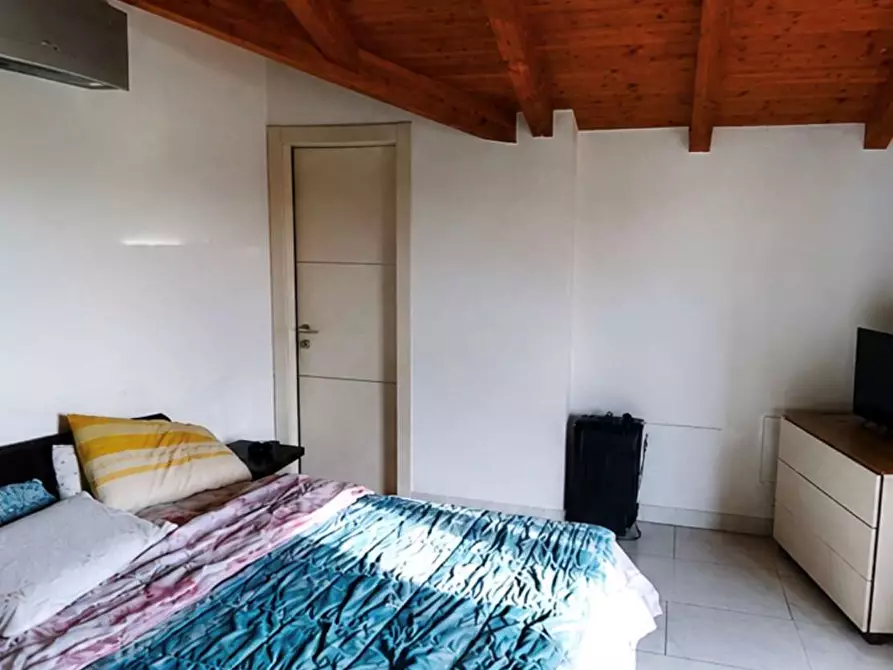 Immagine 3 di Appartamento in vendita  in Via Cardinal Ferrari 12/E a Erba