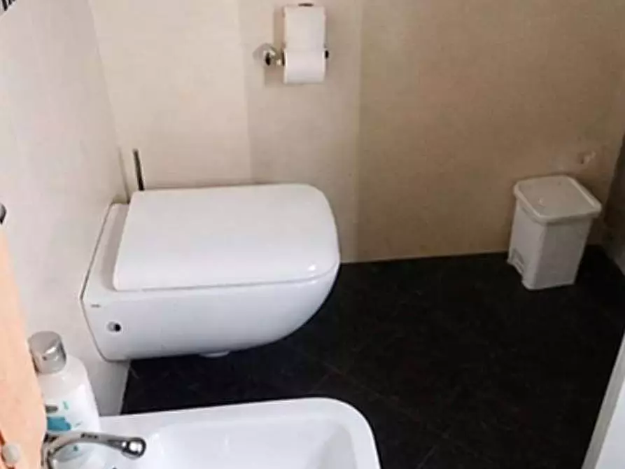 Immagine 5 di Appartamento in vendita  in Via Cardinal Ferrari 12/E a Erba