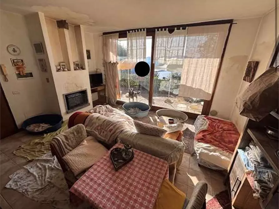 Immagine 4 di Appartamento in vendita  in Via solera  11 a Maccagno Con Pino E Veddasca