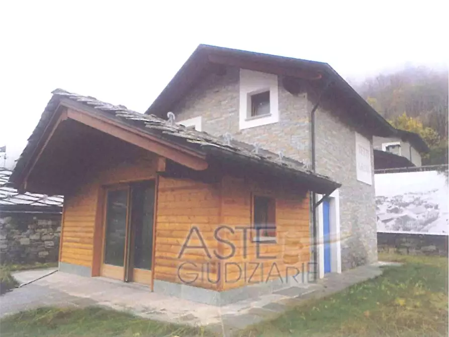 Immagine 1 di Villa in vendita  in Corso Nizza, 90, 12015 Limone Piemonte CN, Italia a Limone Piemonte