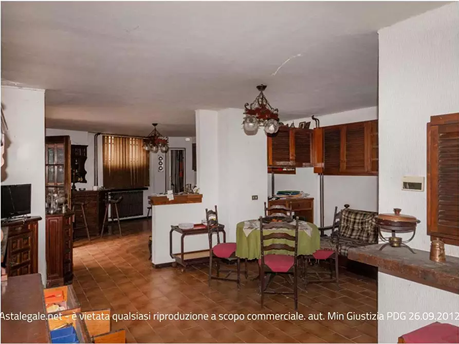 Immagine 5 di Porzione di casa in vendita  in Largo Europa 2 a Caronno Varesino