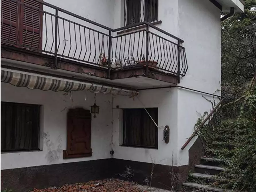 Immagine 15 di Porzione di casa in vendita  in Largo Europa 2 a Caronno Varesino