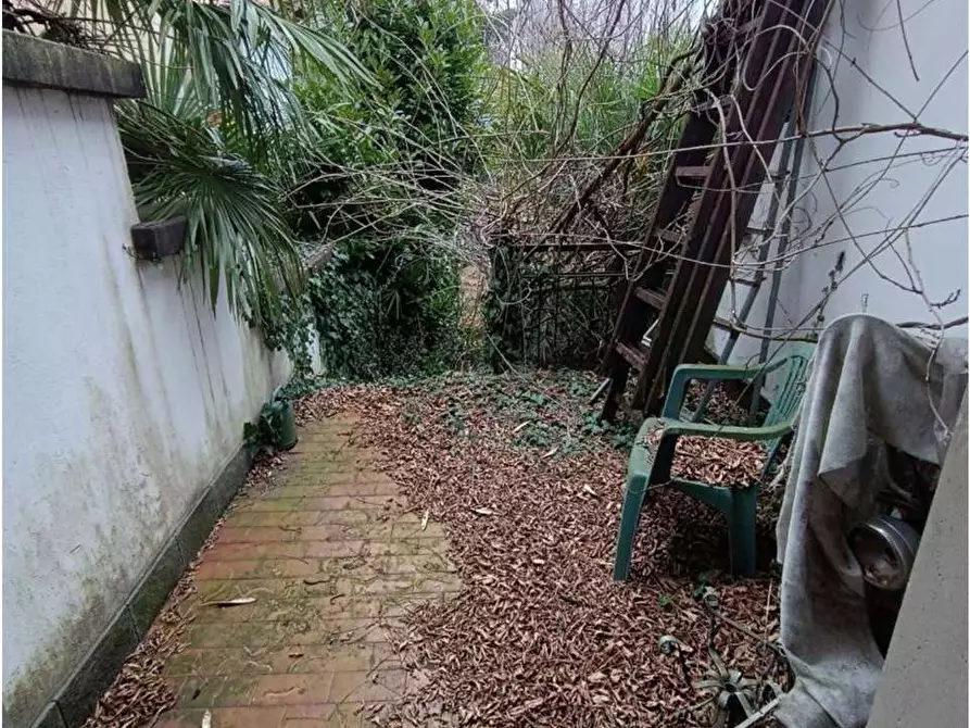 Immagine 16 di Porzione di casa in vendita  in Largo Europa 2 a Caronno Varesino