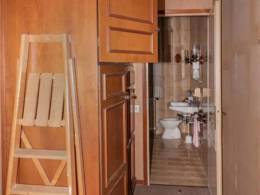 Immagine 17 di Porzione di casa in vendita  in Largo Europa 2 a Caronno Varesino