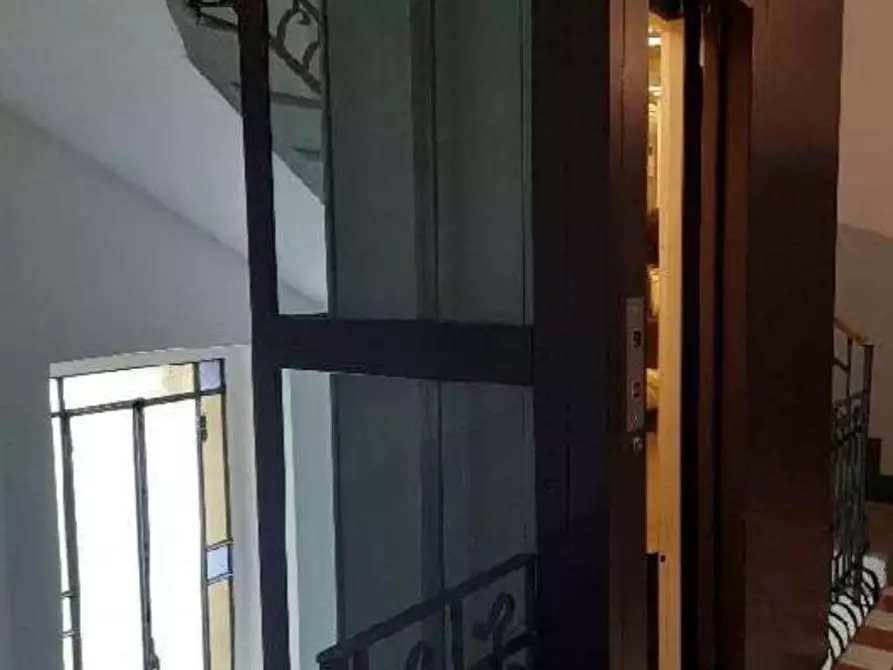 Immagine 11 di Appartamento in vendita  in Via Antonio Pollaiuolo 9 a Milano