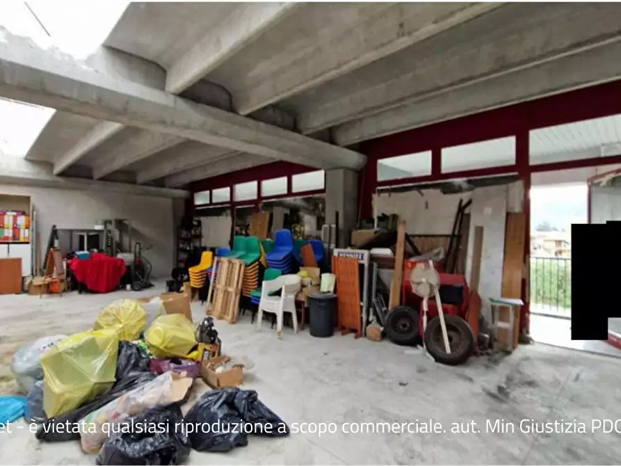 Immagine 3 di Laboratorio in vendita  in Via delle Acquette, 21030 Cuveglio VA, Italia a Cuveglio