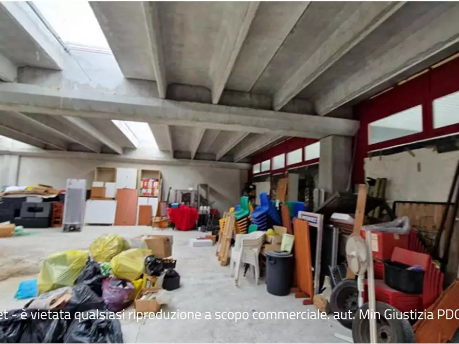 Immagine 4 di Laboratorio in vendita  in Via delle Acquette, 21030 Cuveglio VA, Italia a Cuveglio