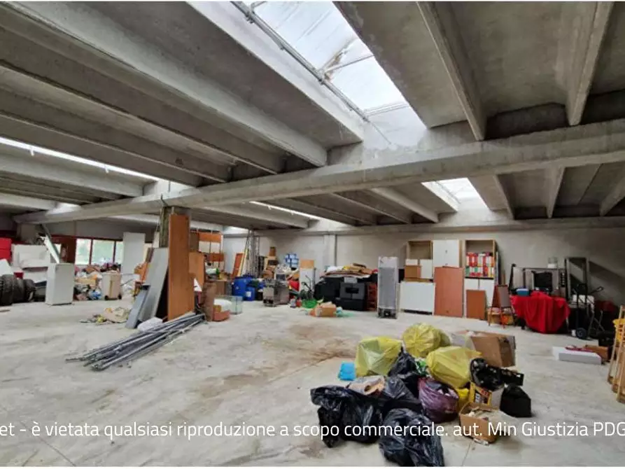 Immagine 5 di Laboratorio in vendita  in Via delle Acquette, 21030 Cuveglio VA, Italia a Cuveglio