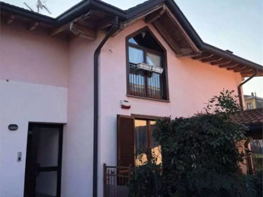 Immagine 2 di Appartamento in vendita  in Via xx settembre  72 a Caravate