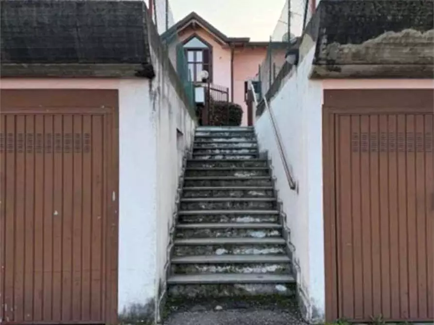 Immagine 3 di Appartamento in vendita  in Via xx settembre  72 a Caravate