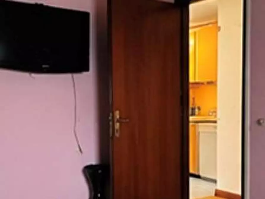 Immagine 15 di Appartamento in vendita  in Localita' Albate - Via Innocenzo Regazzoni 6 a Como