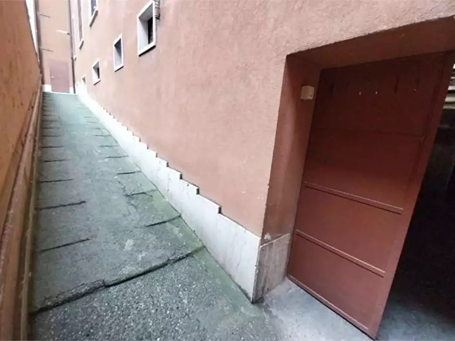 Immagine 17 di Appartamento in vendita  in Via Bettino Da Trezzo 12 a Milano
