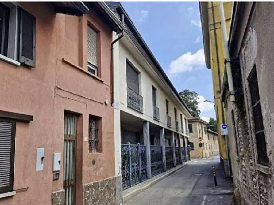 Immagine 4 di Appartamento in vendita  in Via sant'antonio 23 a Castano Primo