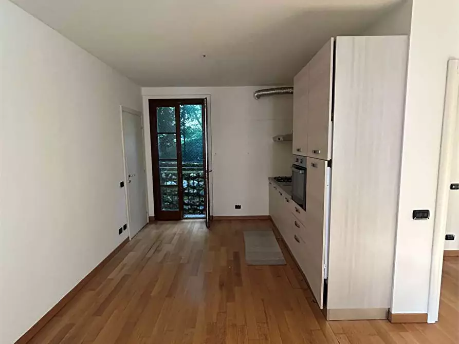 Immagine 3 di Villa in vendita  in VIA CATTANEO  10 a Cantù