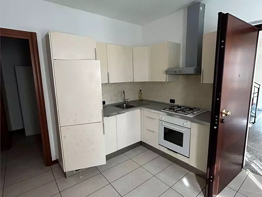 Immagine 4 di Villa in vendita  in VIA CATTANEO  10 a Cantù