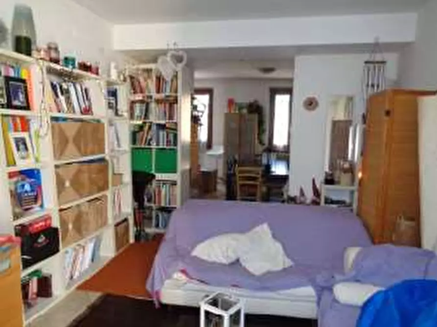 Immagine 10 di Villa in vendita  in VIA CATTANEO  10 a Cantù