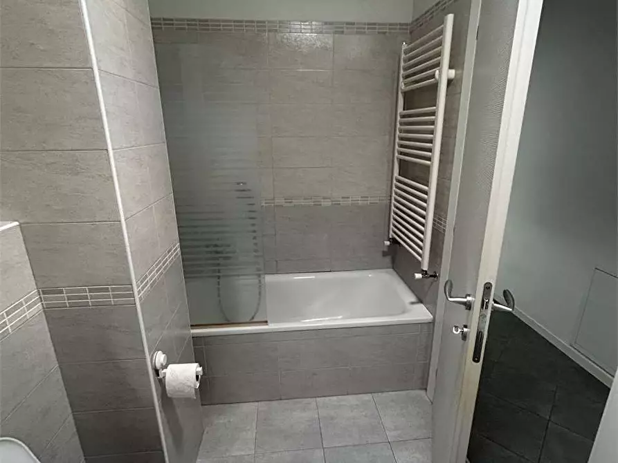 Immagine 27 di Villa in vendita  in VIA CATTANEO  10 a Cantù