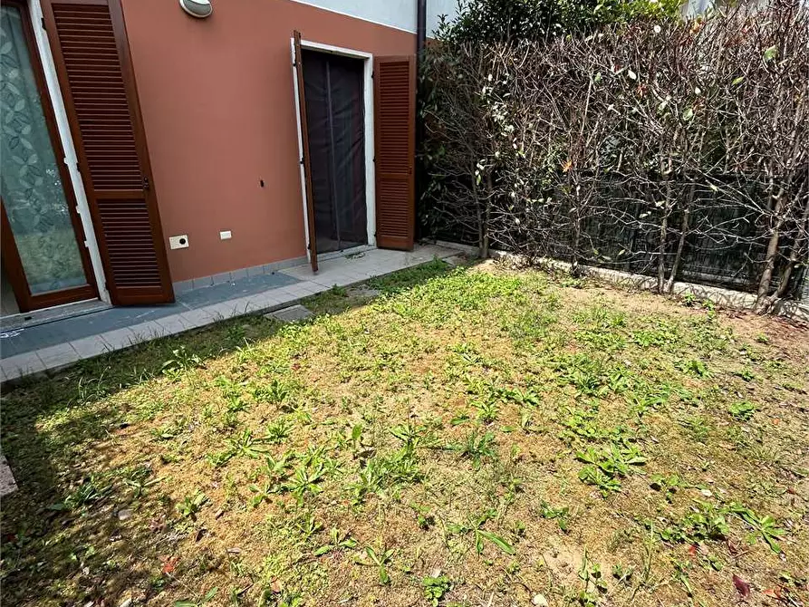 Immagine 31 di Villa in vendita  in VIA CATTANEO  10 a Cantù