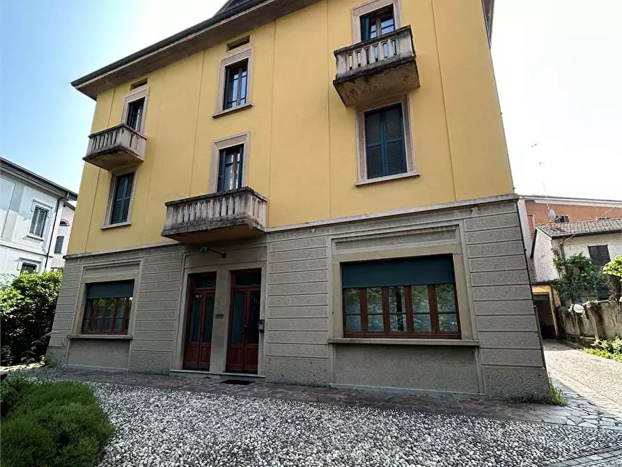 Immagine 44 di Villa in vendita  in VIA CATTANEO  10 a Cantù