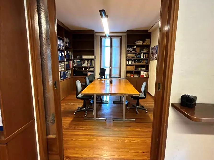 Immagine 47 di Villa in vendita  in VIA CATTANEO  10 a Cantù