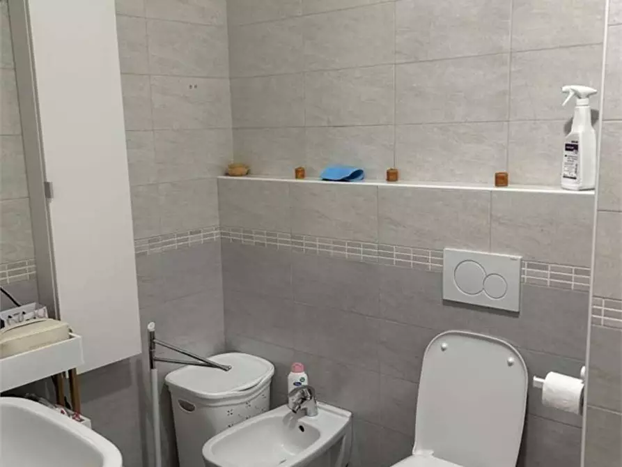 Immagine 9 di Appartamento in vendita  in PIAZZA UMBERTO I 7 a Figino Serenza