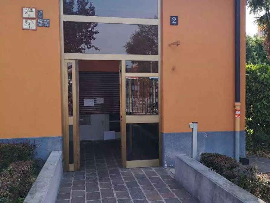 Immagine 3 di Appartamento in vendita  in Via Osteno 2 a Milano