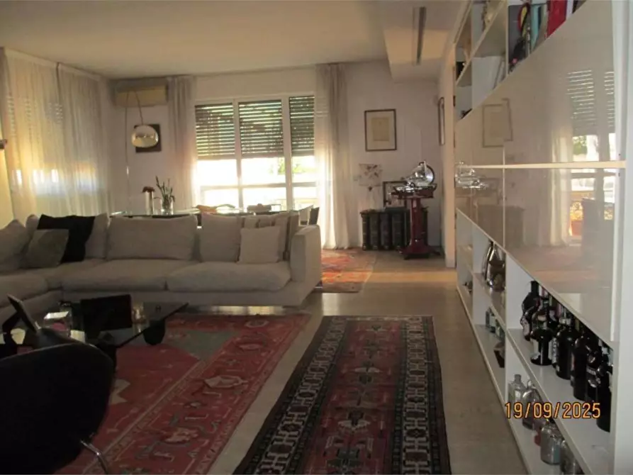 Immagine 7 di Appartamento in vendita  in Via Carlo Perini 20 a Milano