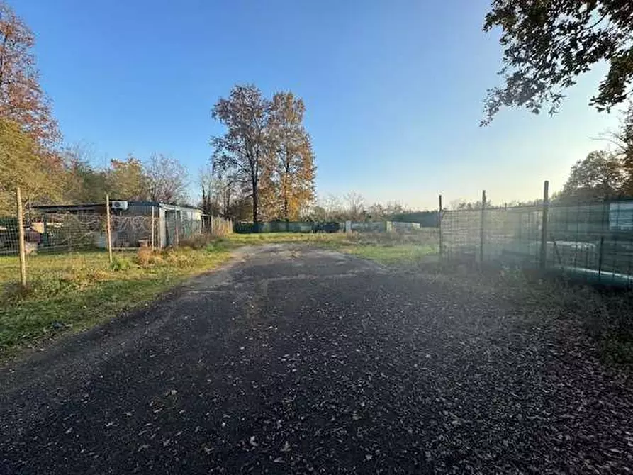 Immagine 1 di Terreno agricolo in vendita  in Via Cascina Tangitt a Samarate