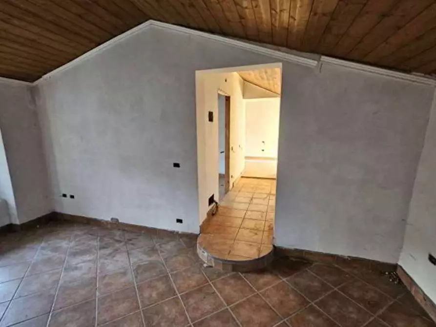 Immagine 10 di Appartamento in vendita  in Via Biasini 3 a Azzio
