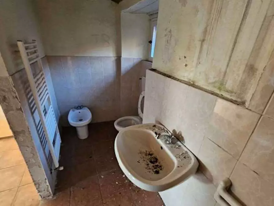 Immagine 12 di Appartamento in vendita  in Via Biasini 3 a Azzio