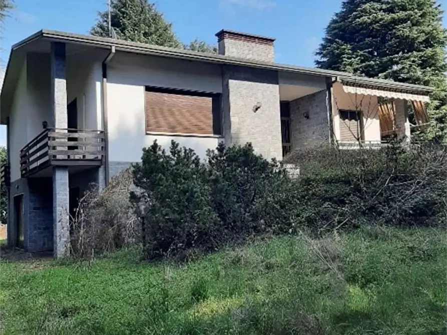 Immagine 1 di Appartamento in vendita  in Via Ferloni  6 a Bulgarograsso