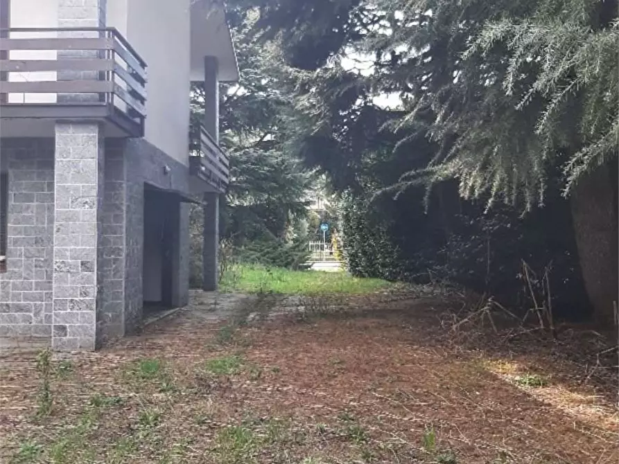 Immagine 4 di Appartamento in vendita  in Via Ferloni  6 a Bulgarograsso