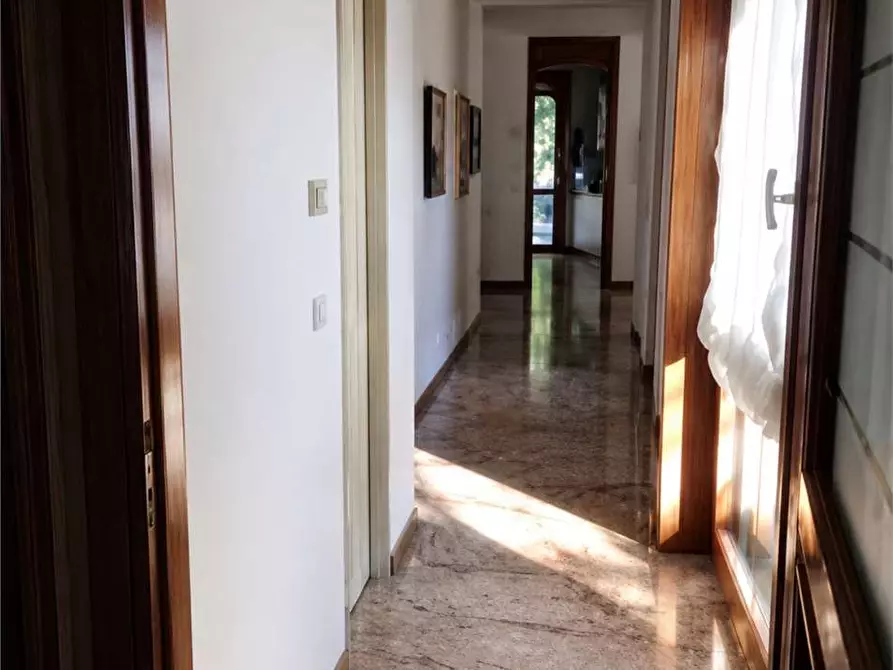 Immagine 11 di Appartamento in vendita  in Via Grazia Deledda  20 a Agrate Brianza