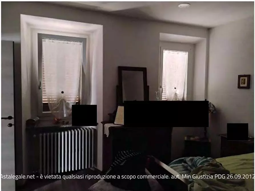 Immagine 4 di Casa bifamiliare in vendita  in Vicolo Castello a Cocquio-Trevisago