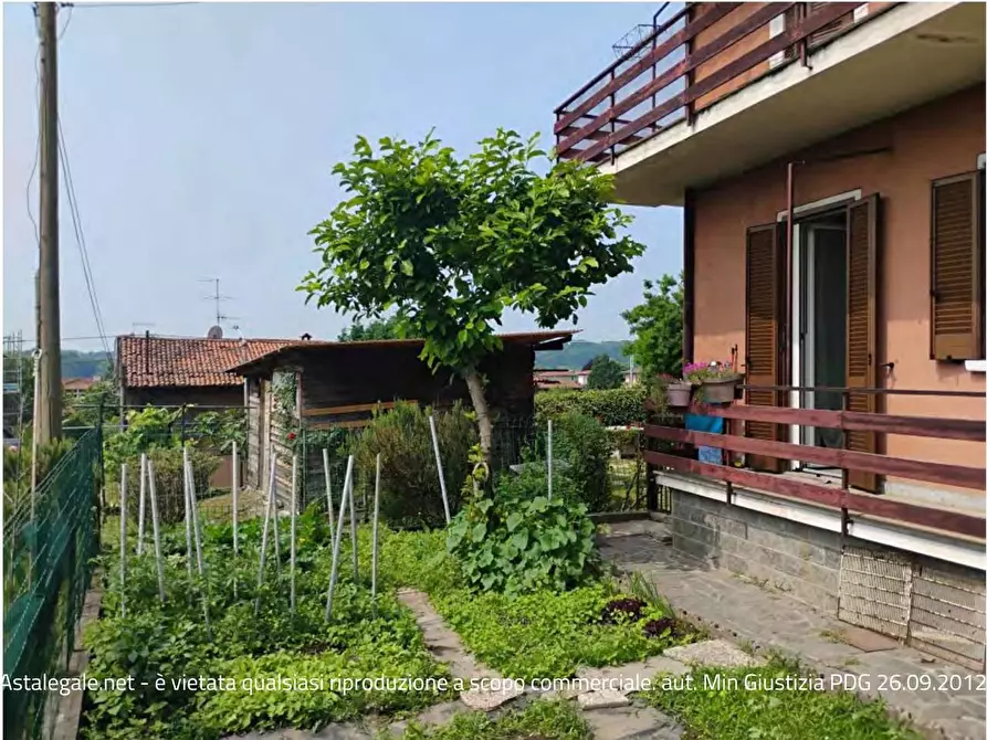 Immagine 20 di Casa bifamiliare in vendita  in Vicolo Castello a Cocquio-Trevisago
