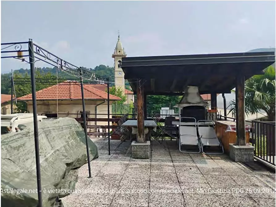Immagine 23 di Casa bifamiliare in vendita  in Vicolo Castello a Cocquio-Trevisago