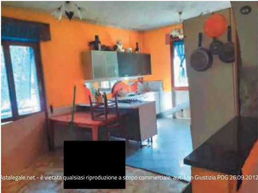 Immagine 10 di Casa bifamiliare in vendita  in Via Pora  8 a Cuvio