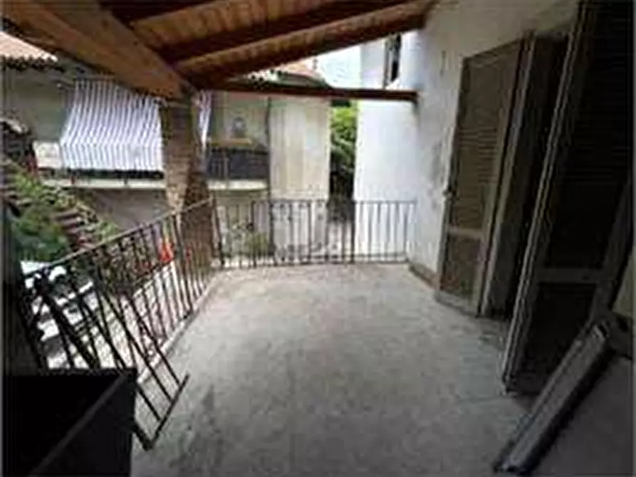 Immagine 8 di Porzione di casa in vendita  in Strada stazione 11 a Cocquio-Trevisago