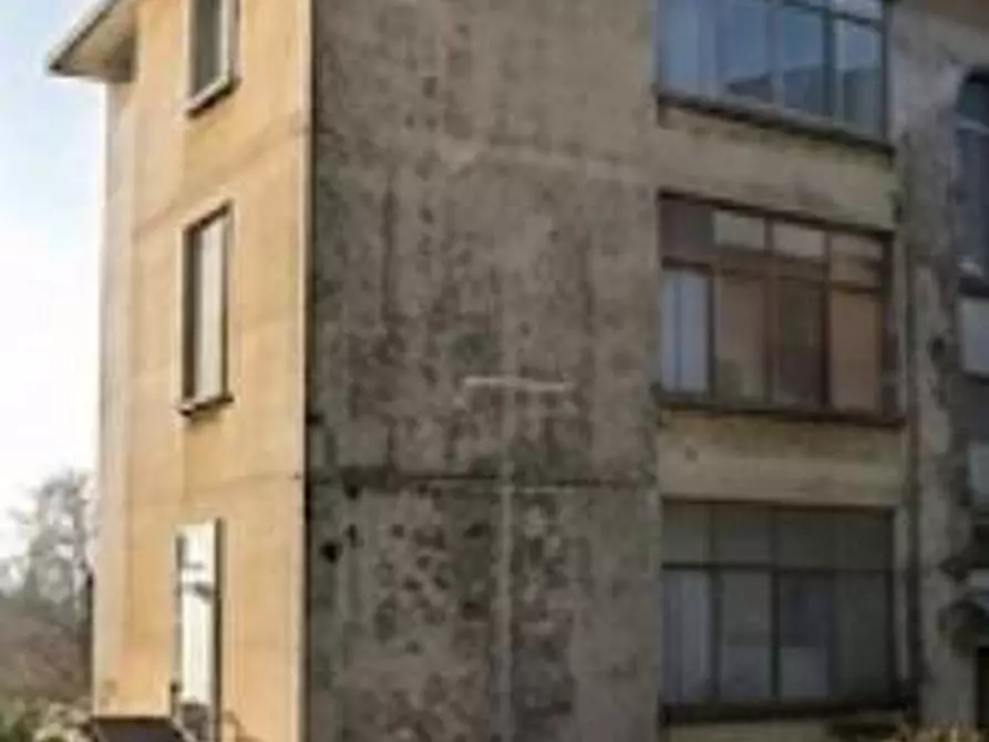 Immagine 2 di Appartamento in vendita  in Via Della Guardia  17 a Sesto Calende