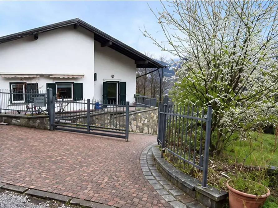 Immagine 1 di Casa indipendente in vendita  in Via Giovanni Pascoli  10 a Albiano