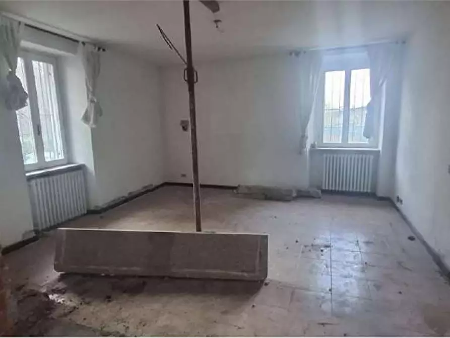 Immagine 14 di Appartamento in vendita  in Via Incasale  14 a Sesto Calende