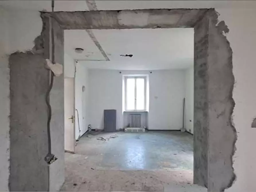 Immagine 16 di Appartamento in vendita  in Via Incasale  14 a Sesto Calende