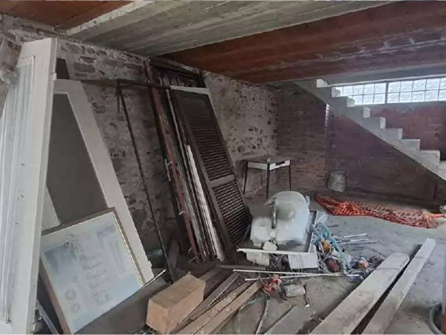 Immagine 32 di Appartamento in vendita  in Via Incasale  14 a Sesto Calende