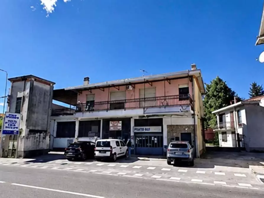Immagine 1 di Appartamento in vendita  in Via trieste 13 a Ferno